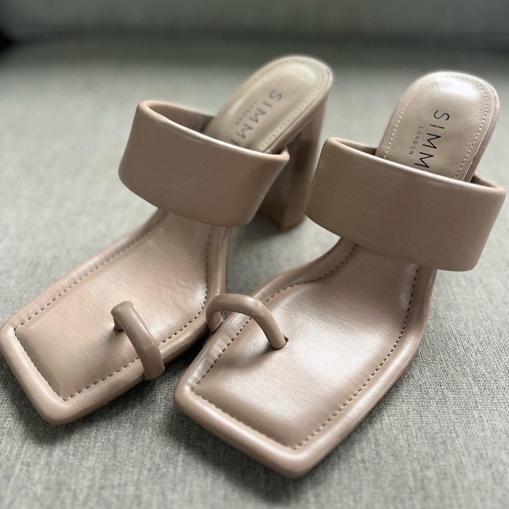SIMMI Tan Heeled Sandals